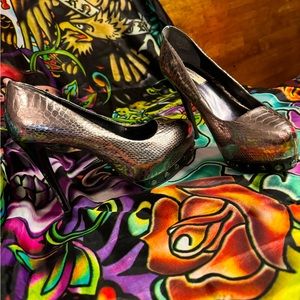 Simply Vera by Vera Wang size 7.5